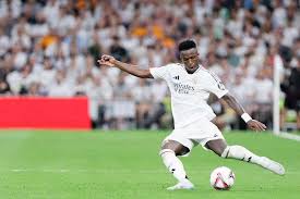 问鼎娱乐app：郑钦文迎涨分空间！红土赛季冲击世界前四，状态回暖保分压力较小.